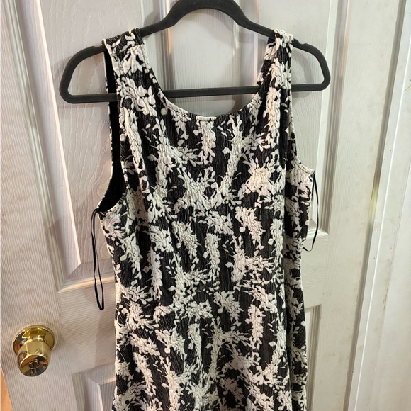 SOLD - Picture 4 of 4